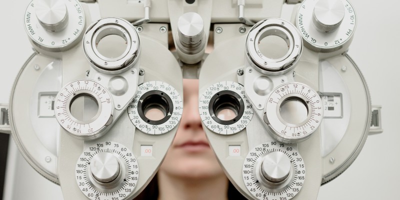 ¿En qué consiste una revisión oftalmólogica?
